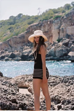 SOL KNIT SHORT - MILK STRIPE