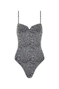 ZAYA ONE PIECE - AURA